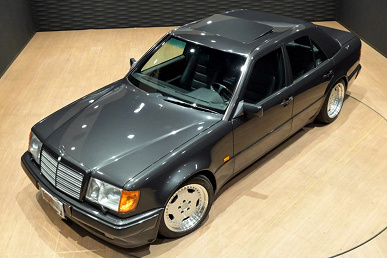 Cамый мощный Mercedes-Benz Е-класса в кузове W124 выставили на продажу в России. Это редчайший Mercedes-Benz E 60 AMG